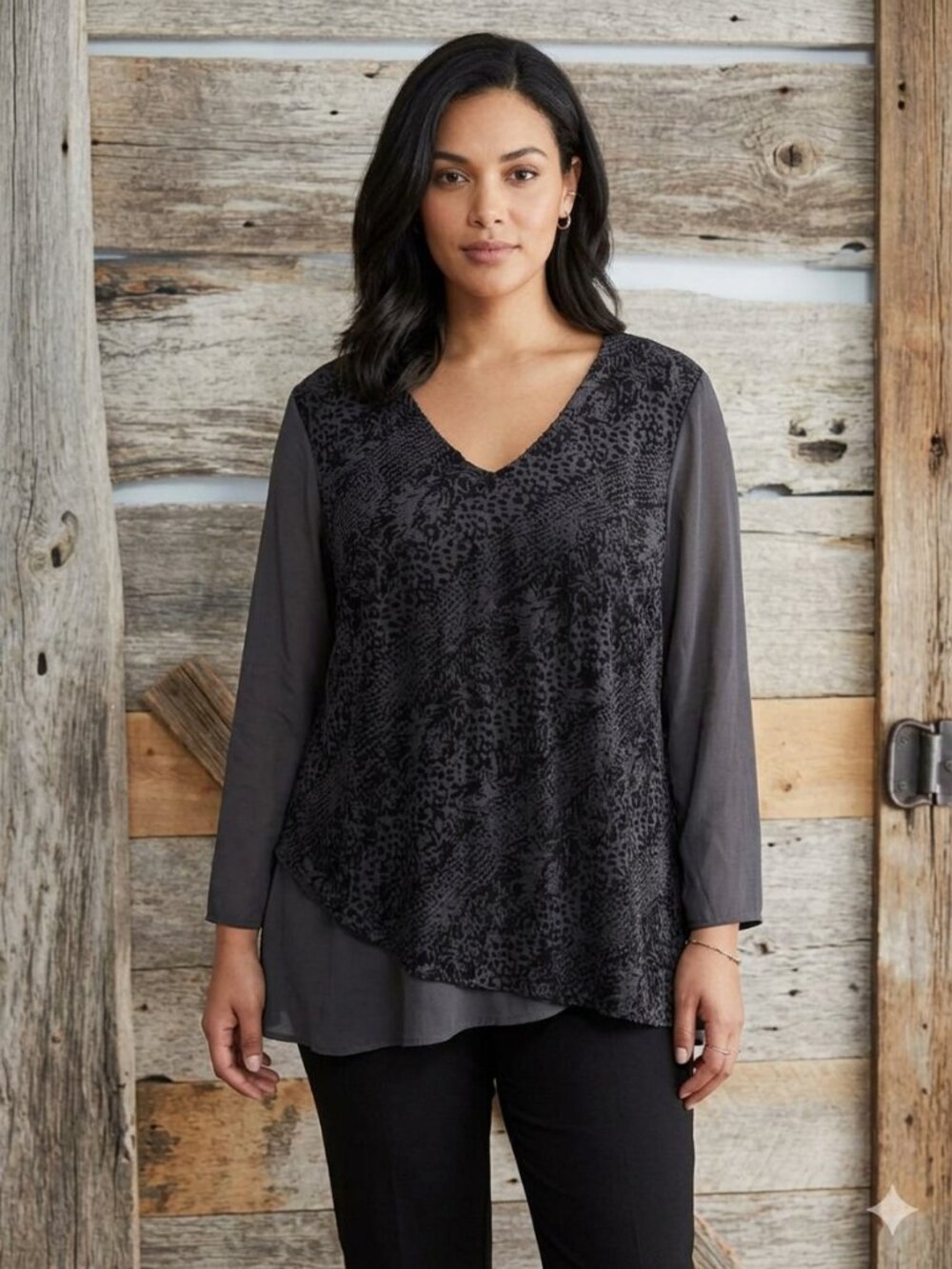 π
Ίzac & Rachel Plus Size 1X Black Velvet Burnout Layered Blouse